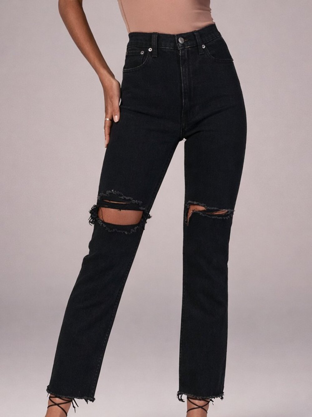 Abercrombie & Fitch - Ultra High Rise Ankle Straight Jean (4 XS)